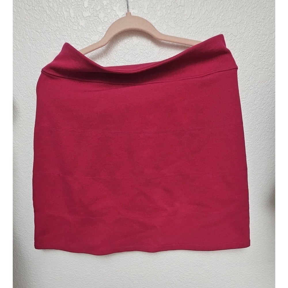 Athleta Strata Burgundy Ponte Skirt‎ Women's Size Medium - Picture 3 of 6